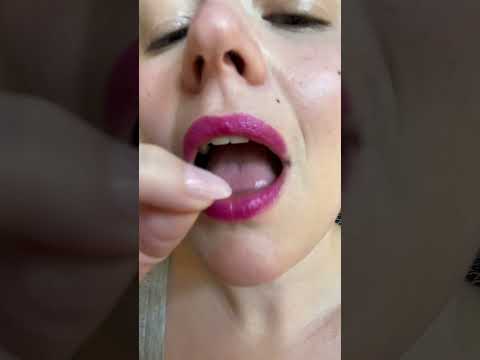 mouth sounds (licking, kisses, up close, plucking)