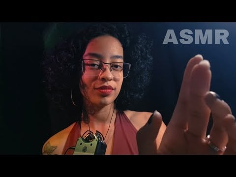 ASMR RESPONDENDO PERGUNTAS ALEATÓRIAS COM VOZ SUAVE E GATILHOS VISUAIS