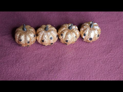 GOLDEN PUMPKINS ASMR TAPPING CHEWING GUM SOUNDS