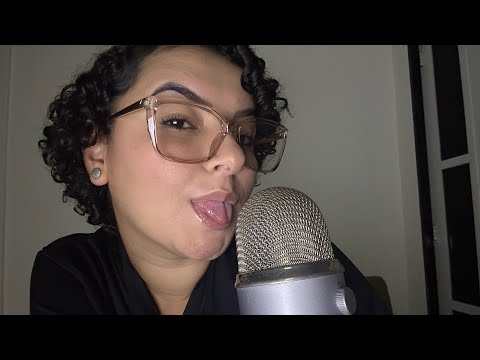 ASMR MOUTH SOUNDS & TAPPING   