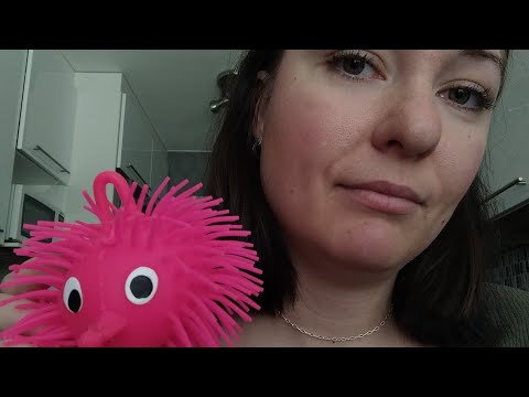 ASMR- Whisper ramble på svenska+ fidgetboll