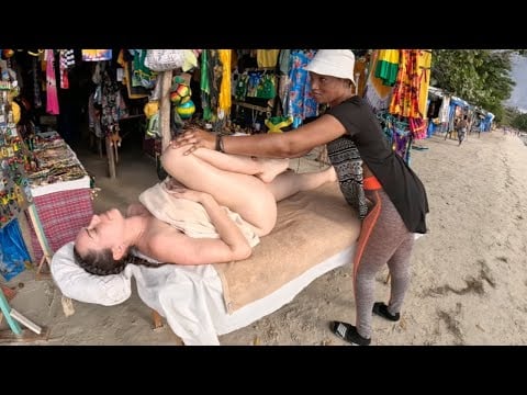 MASAJE CALLEJERO en una PLAYA DE JAMAICA 🇯🇲 *Cuerpo completo* 💆🏼‍♀️