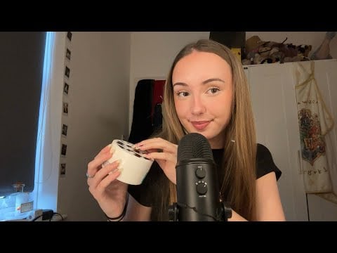 ASMR Tapping on my Favourite Triggers !