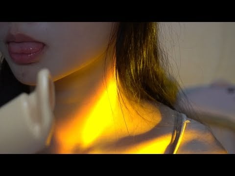 ASMR舔耳口腔音喘息Ear Licking Licking And Eating Ear Licking
