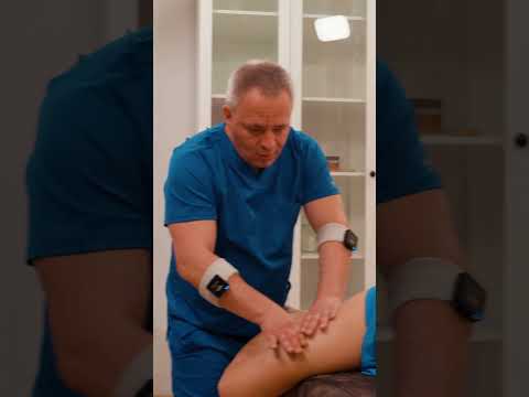 Deep tissue massage, stretching, and chiropractic adjustment for girl #chiropractor