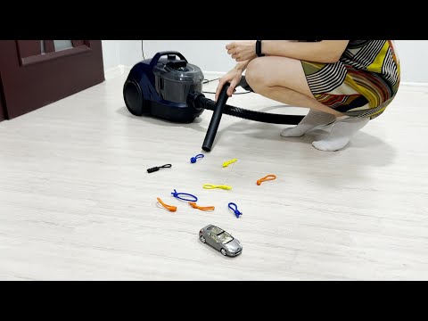 Cleaning paracord zippers with a Bosch vacuum cleaner. Game with car model