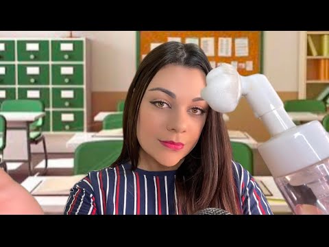 ASMR POV: AQUELA AMIGA QUE FAZ SEU  SKIN CARE NA SALA DE AULA