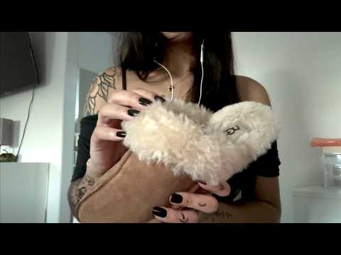 ASMR | Shoe Tapping & Scratching