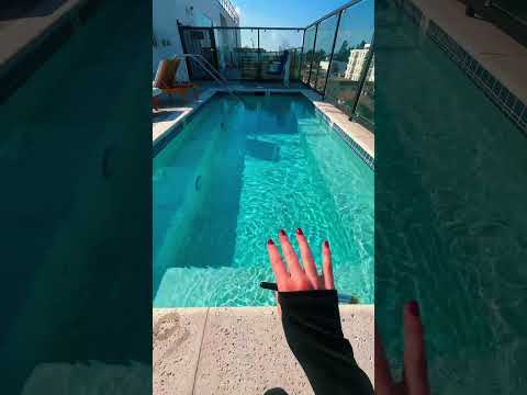 if I guess your battery percentage you’re out ASMR game at the pool #oddlysatisfying #asmrvideos