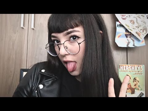 ASMR COLOCANDO PIERCING EM VOCÊ | ASMR ROLEPLAY