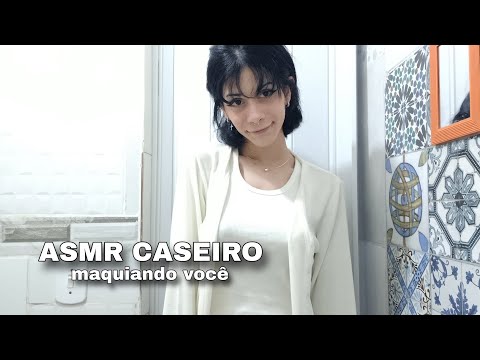 ASMR: MAQUIANDO VOCÊ ATÉ DORMI (sons de maquiagem)