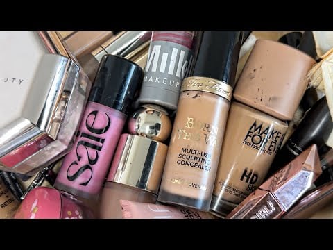 ASMR Makeup Bag Rummaging & Fast Tapping Sounds