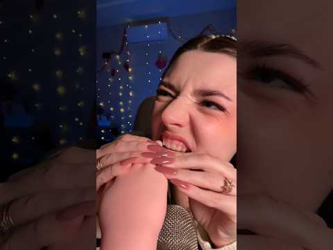 Free manicure 💅🏻 #asmr #asmrsounds #asmrrelax #asmrsleep #relax #tingles #asmrvideo #relaxingvideo