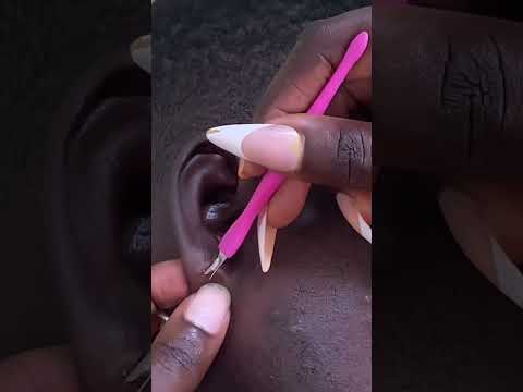 ASMR DEEP EAR CLEANING AND PICKING FOR RELAXATION #relax #asmr #mesmerise #tingle