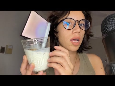 ASMR platicando con yogurt 🤍