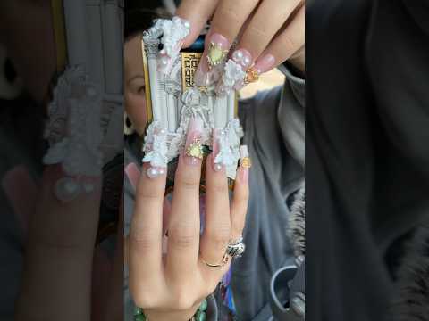 Aesthetic statuesque tingles🤍☁️ #asmr #bestlifebybrooke #nails #tapping #tingles #aestheticasmr
