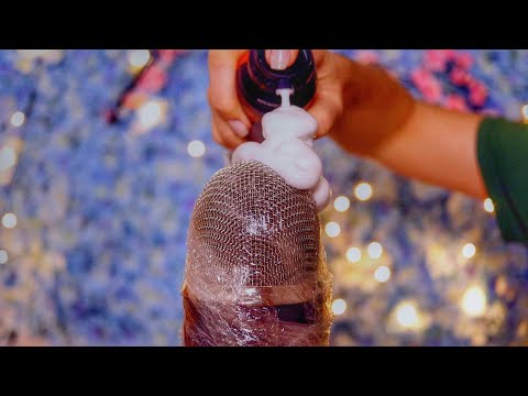 ASMR ESPUMA NO MICROFONE COM CHUVINHA E BALA EFERVESCENTE - Sweet Carol