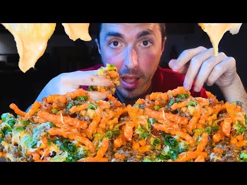 CHEESE SAUCE SPICY BEEFY CHEETOS NACHOS * MUKBANG * | NOMNOMSAMMIEBOY