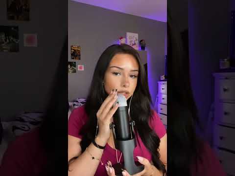 lmk which mic u prefer🎤 #asmr #lowqualityasmr #asmrvideo #sleepy #tech