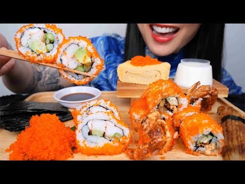 SOFT SHELL CRAB ROLL + CRUNCHY TOBIKO EGGS (ASMR EATING SOUNDS) NO TALKING | SAS-ASMR