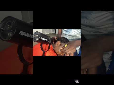 ASMR Relaxing ear Cleaning and Picking for Those Who Need Sleep Immediately, with Gum and Whispers