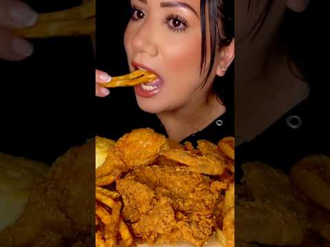 Popeyes crispy cajun fries #asmr #fries #popeyes #food #mukbang
