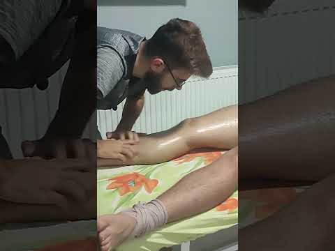 RELAXING, ENERGIZING MASSAGE THAT REFRESHS THE LEGS #shorts  #massage #asmr #relaxing #shortsvideo
