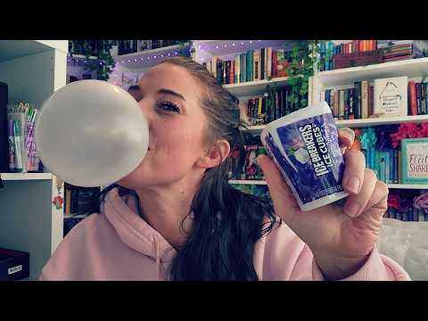 ASMR- Gum Chewing, Bubble Blowing & Vacation Chat w/Pics 📸