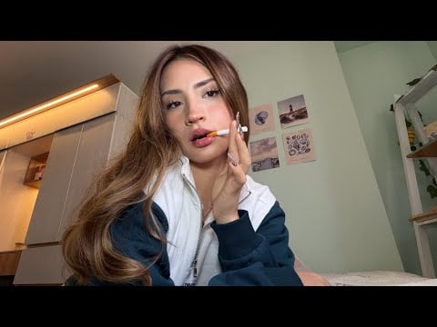 ASMR Algo RARO…. Fuma ndo y charlando (COMPLETO)