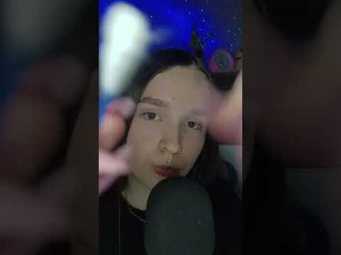 asmr limpando seu olho com cotonetes