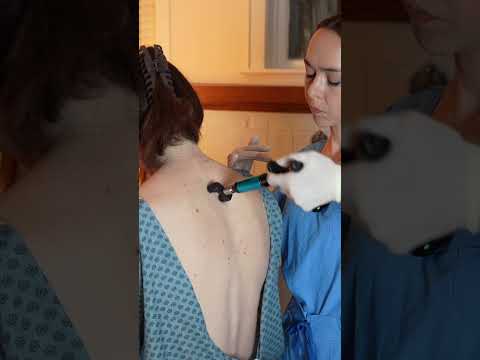 ASMR chiro #asmr #asmrsounds #asmrvideo #relaxing #relax #satisfying #satisfyingvideo #tingles