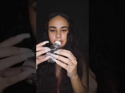 ASMR TAPPING + SON DE ÁGUA 💤💦😴 #asmr #triggers #shortvideo #tapping #shorts #short#dormir#água#sono