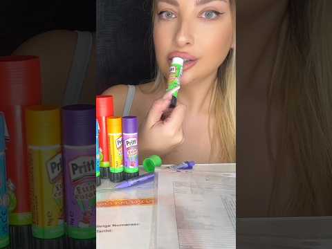 Yenilebilir Renkli Prit yedim ! 🎨 😋 #shorts #edibleasmr  #kırtasiyemalzemeleri #asmr #asmreating