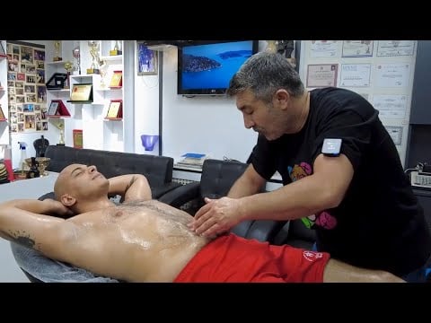 THE ONLY SOLUTION FOR UNINTERRUPTED SLEEP IS THIS STRETCHER MASSAGE! RELAX WITH MUNUR ONKAN