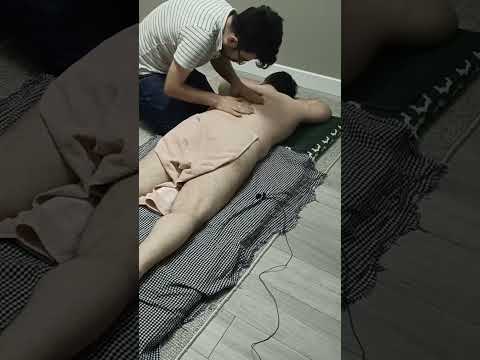 POST-WORKOUT RELAXING TREATMENT FOR BACK MUSCLES #satisfying #relaxing #asmr #shorts