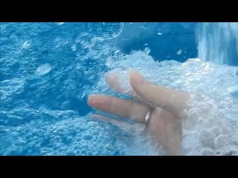 Asmr at the pool!!! Water sounds!!!(Splashing water, tapping, scratching, whispering)