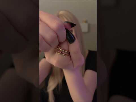 removing my asmr nails 😺👁️💅🏻