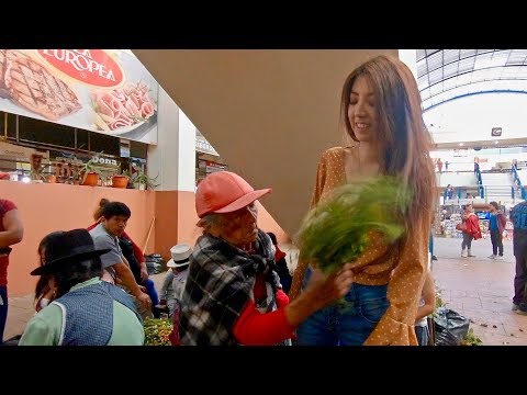 Unintentional ASMR: ancient healer gives a "limpia" or spiritual cleansing at public market, Cuenca