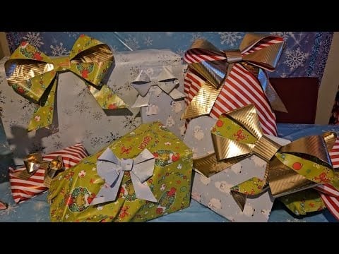 How to make paper gift bows | Making gift bows from scraps of wrapping paper unintentional ASMR
