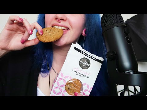 ASMR Oat & Raisin Soft Cookie (Chewy Eating Sounds) 🍪