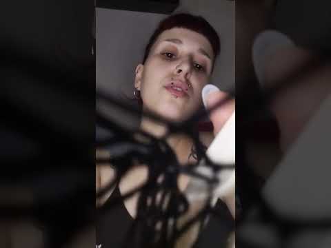 Tirando teia do seu rosto (spider web)  #asmr #asmrsounds