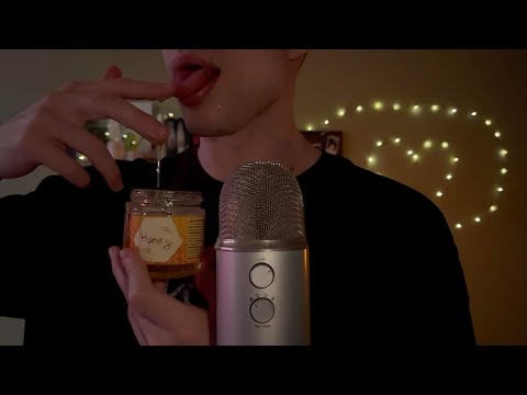 ASMR | Spit Painting with Honey 🍯🎨