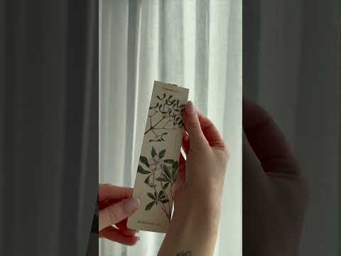 This Bookmark is so tingly?! 😍  #asmr #asmrsounds #aesthetic #lofi