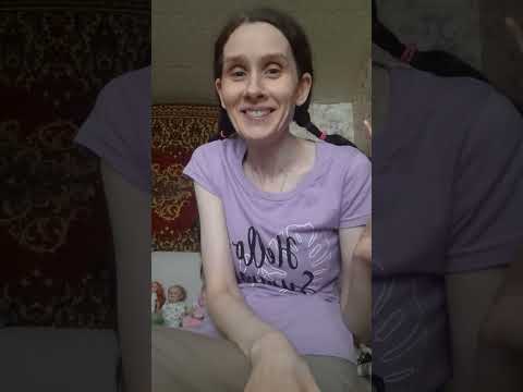 Делаю себе макияж и общаюсь. 😊💄