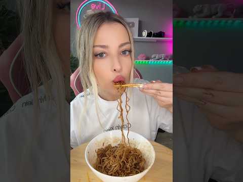 Yakisoba Japon soslu noodle deneyelim🤤  *reklam #asmr #noodles #mukbang Türkçe ASMR #shorts