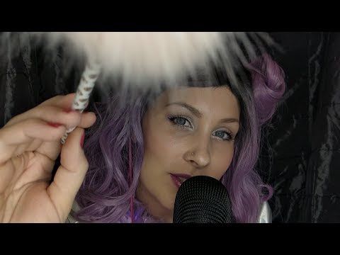 ASMR SUOMI **🎭 ROLEPLAY ** Nukkumimmi tuli kylään ** Kuiskailua, silittelyä, siveltimellä sivelyä