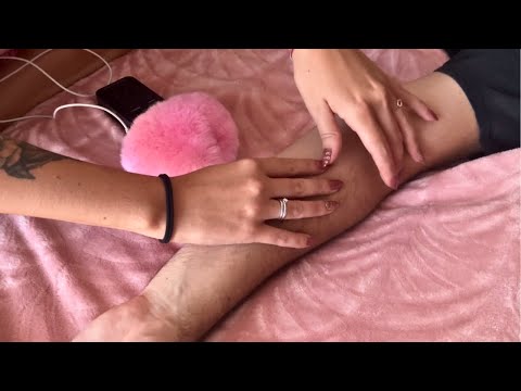 ASMR 🖌️ Arm tracing and relaxing chat 🖌️ Soft spoken, whispering and tracing sounds