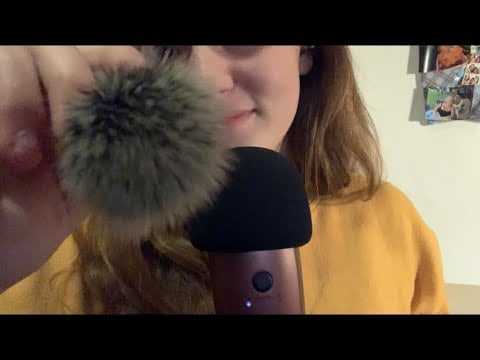 Asmr | Face Brushing, hand movements and trigger words