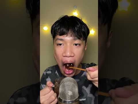 so addictive!! 🧋 #asmr #asmrsounds #asmrvideo #eatingsounds #mukbang #shorts #mouthsounds
