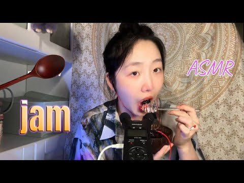 ”KC Sleeping Aid” eats jam🏺 funny and good sleep 🌙💤 #acmp #asmr
